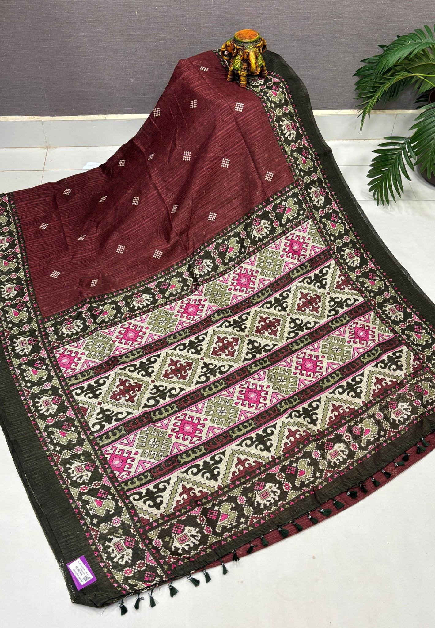 Jute Tussar Saree-Arakku In Patola Print Border