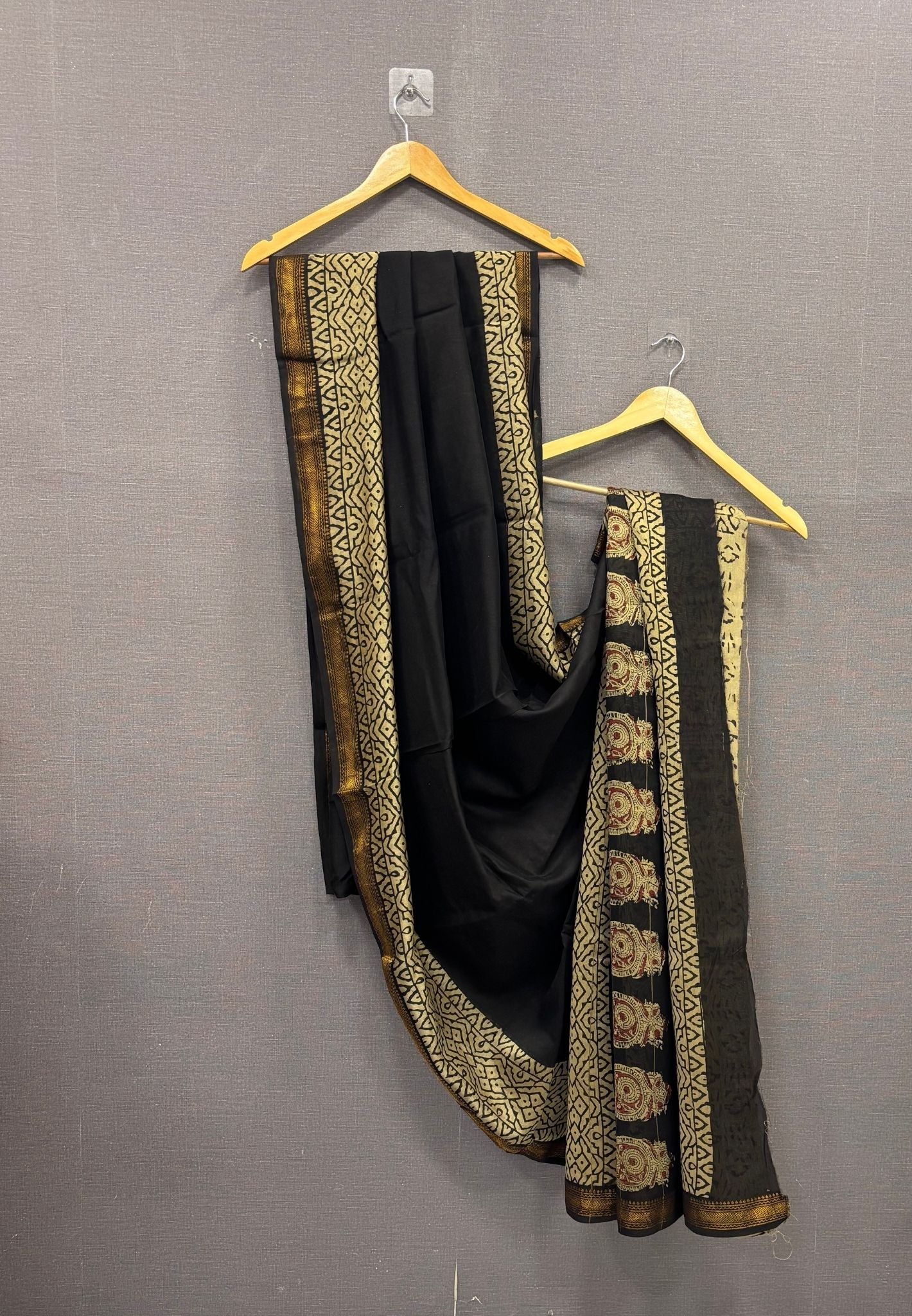 Pure Maheshwari Silk Cotton Saree-Black