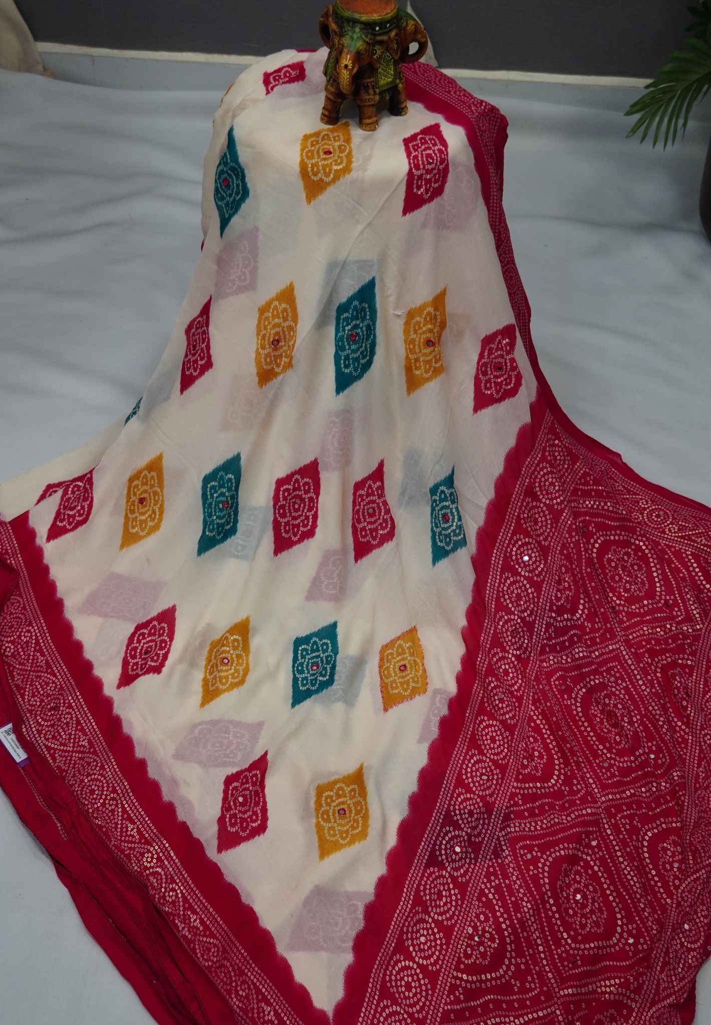 Chiffon Saree – Bandhani Inspired Print with Elegant Border White & Rani Pink