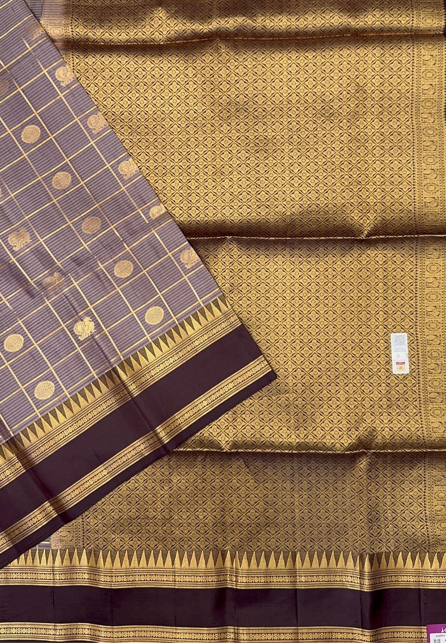 Pure Kanchipuram Silk Saree-Brown with Golden Checkered Pattern in Mayil Chakram Motifs