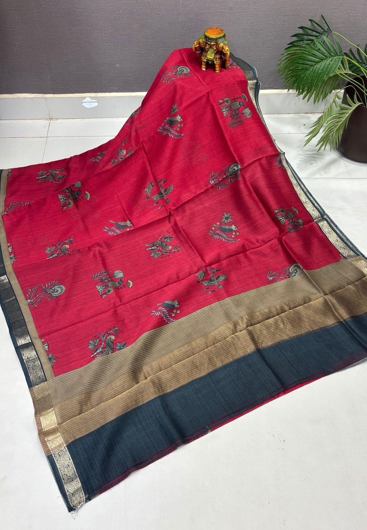 Chanderi Saree-kungumam Red in Traditional Bird Motif Border