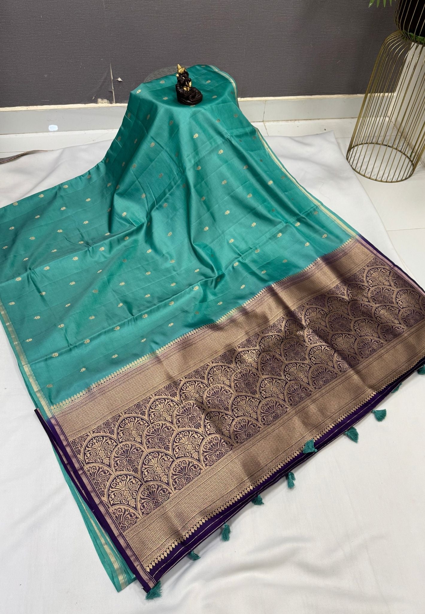 Gaji Silk Saree-Sea Green In Paisley Jaal Zari Border