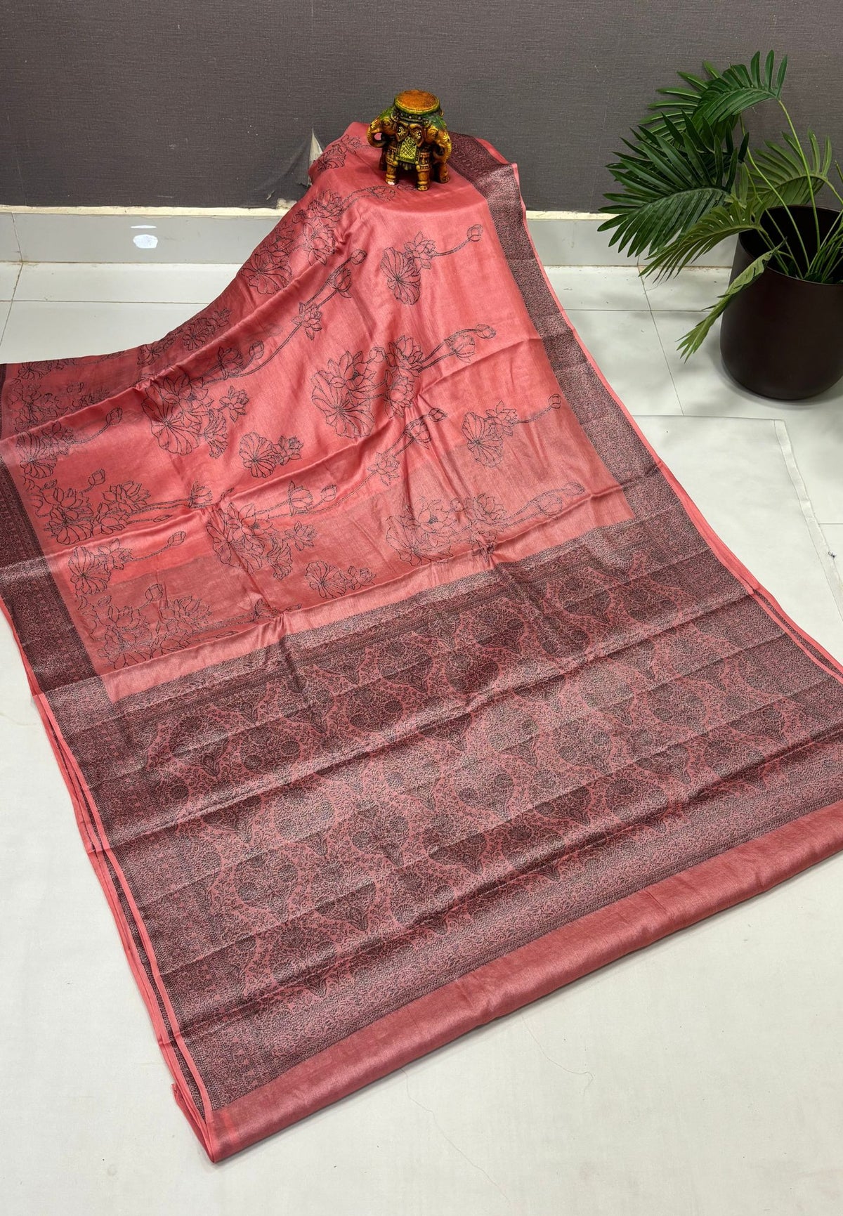 Tussar Saree-Peach In Glitter Floral Border