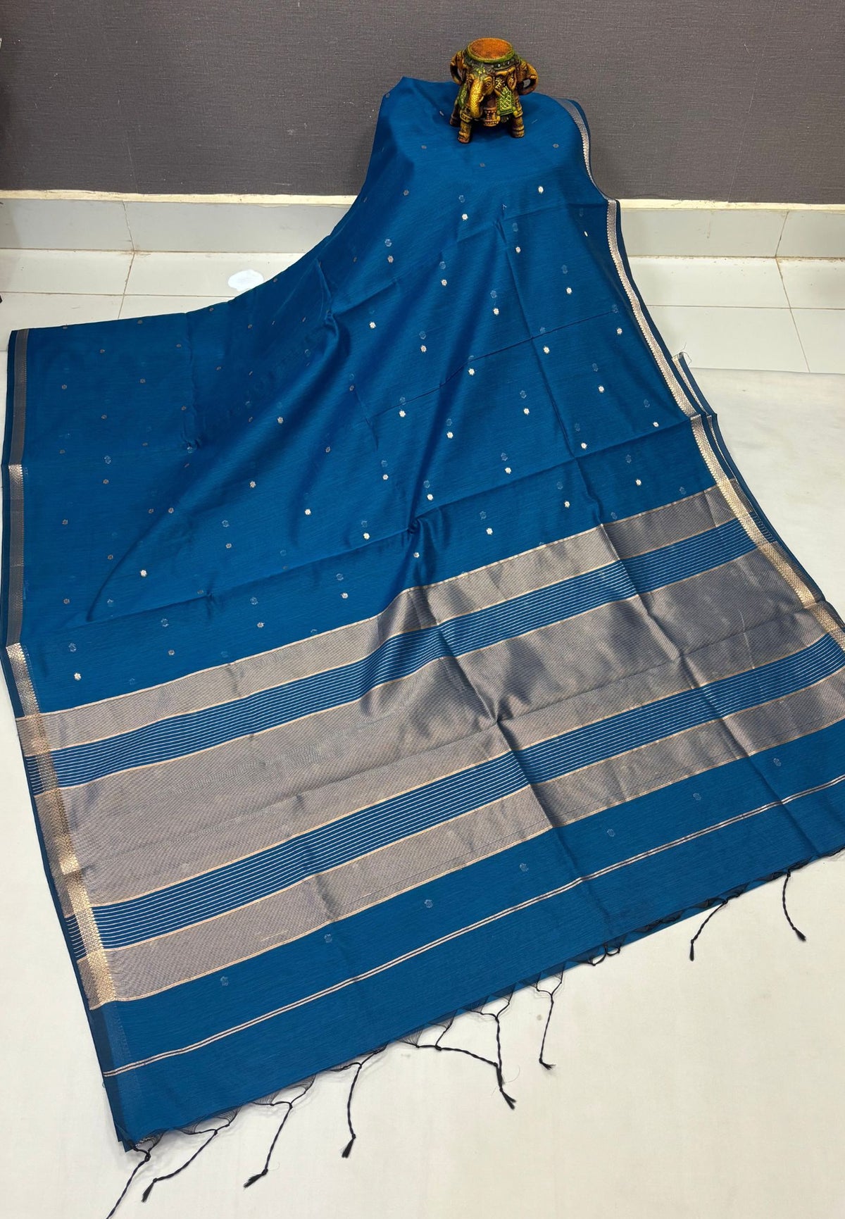 Handloom Cotton Saree-Sulphate Blue In Double Band Zari Border