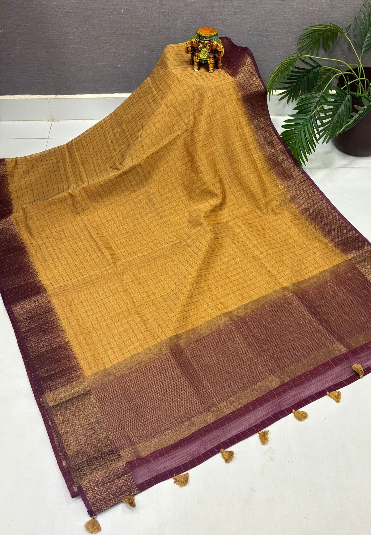Bamboo Saree-Sandal in Mini Checked Zari Border