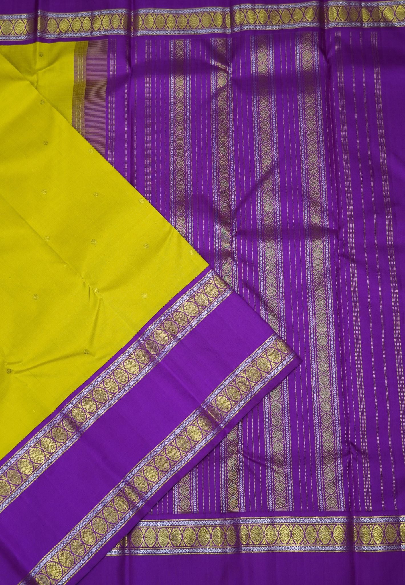 Pure Kanchipuram Silk Saree – Majestic Contrast Elegance