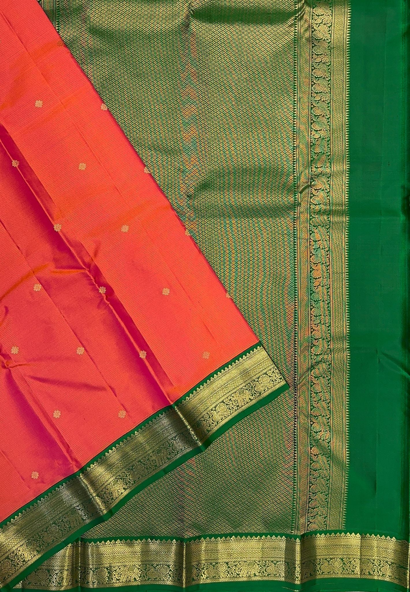 Pure Kanchipuram Silk Saree-Peach Pink with Contrast Korvai Border in Vairaoosi Pattern