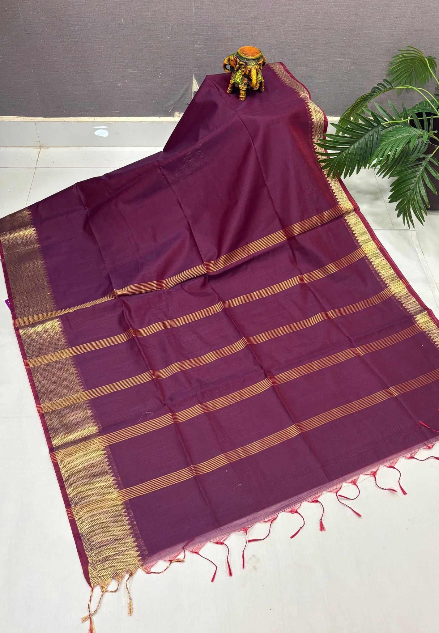 Handloom Silk Cotton Saree-Wine In Zigzag Zari Border