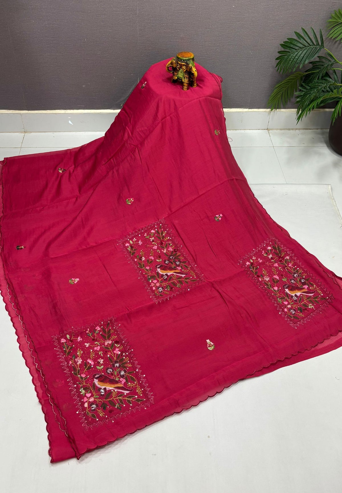 Muslin Saree-Rani Pink In Parrot Motif Border