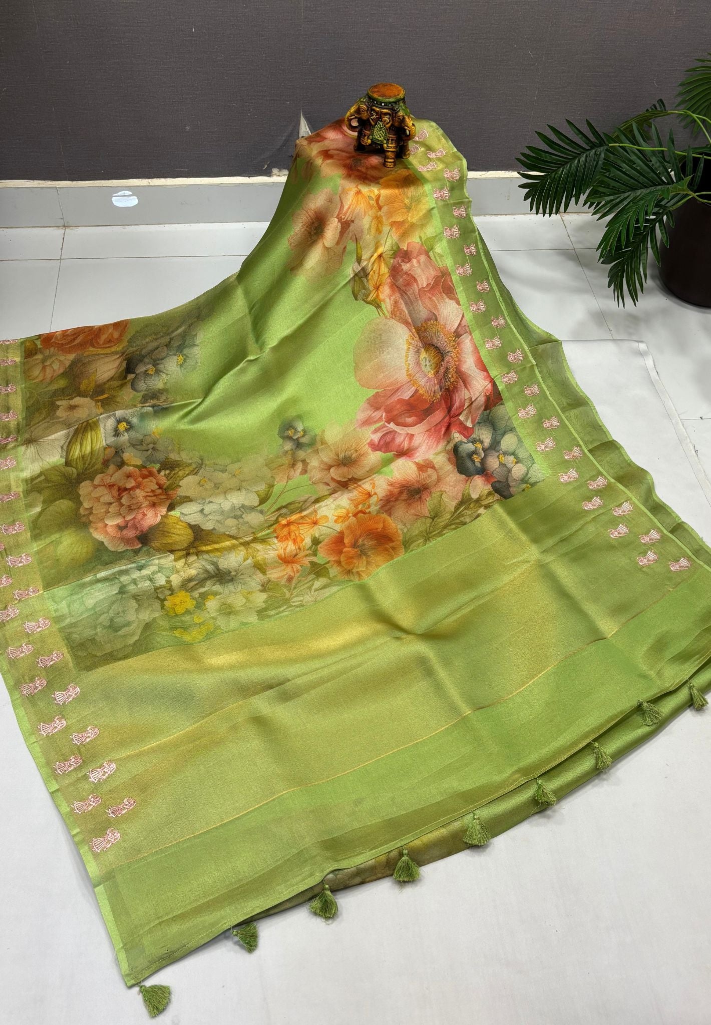 Tissue Silk Saree-Green In Doll Motif Border
