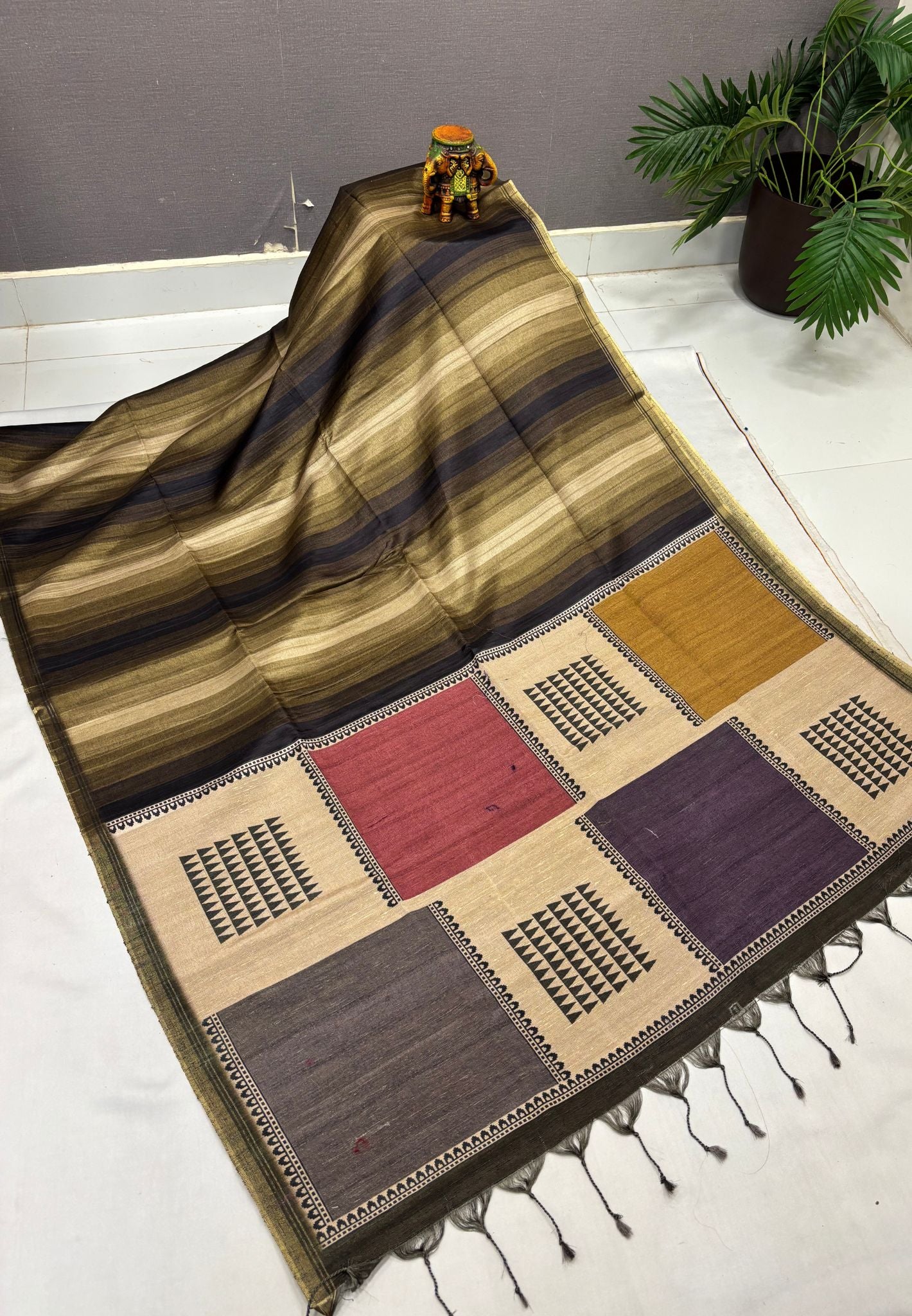 Matka Tussar saree -Olive Green