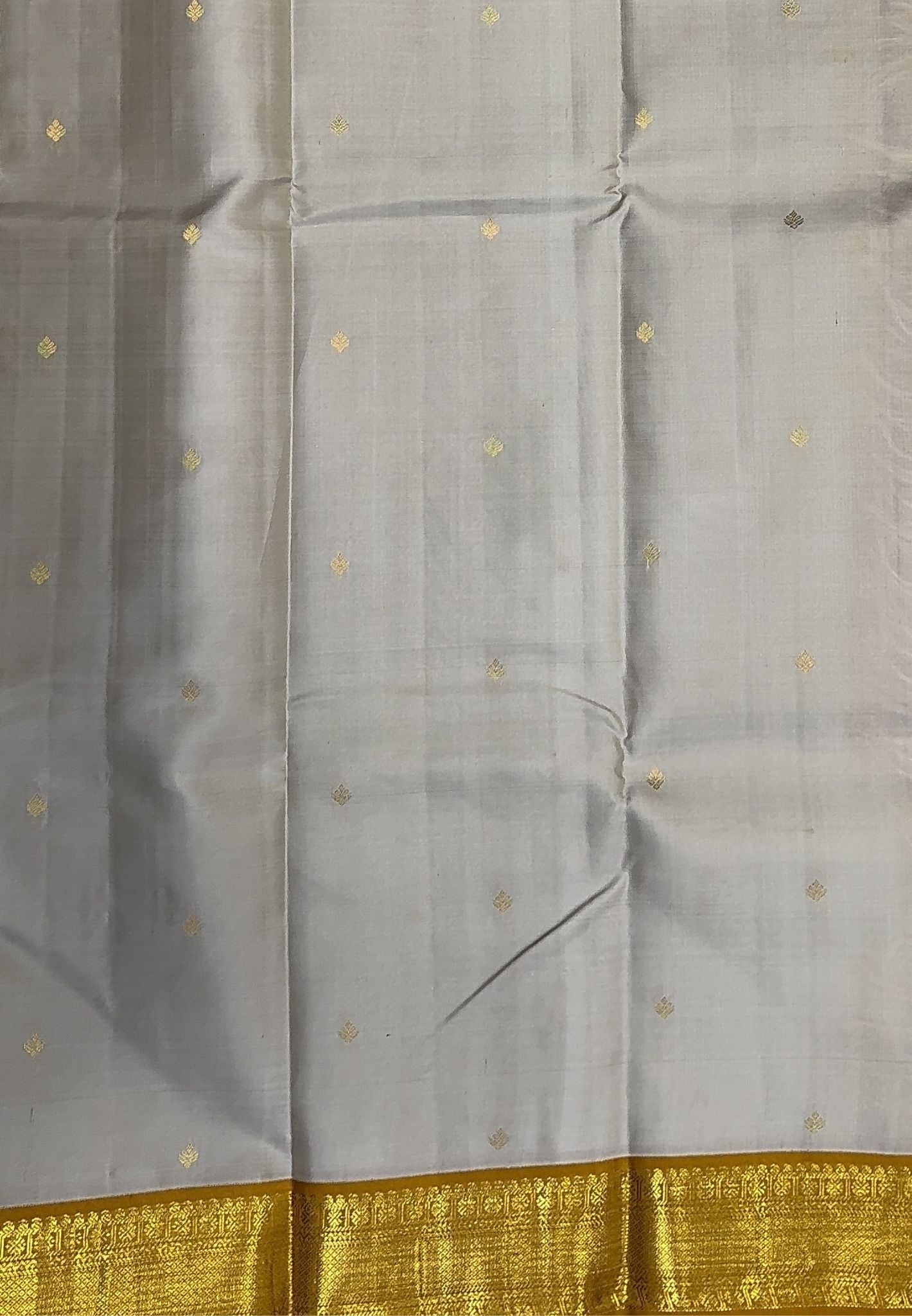 Pure Kanchipuram Silk Saree-Off White with Contrast Korvai Border