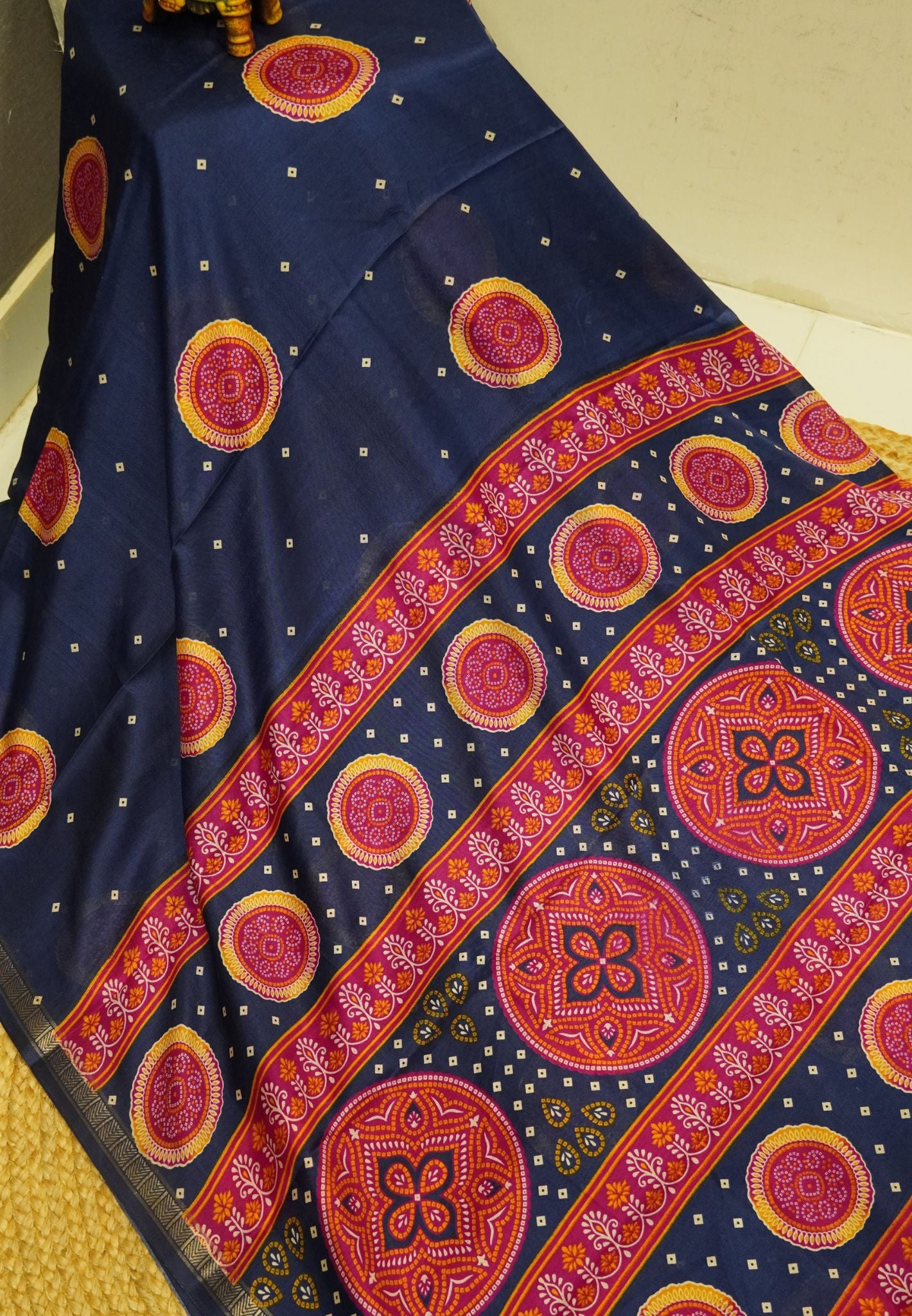 Dola Saree-Navy Blue in Kolam patteran with Small Border