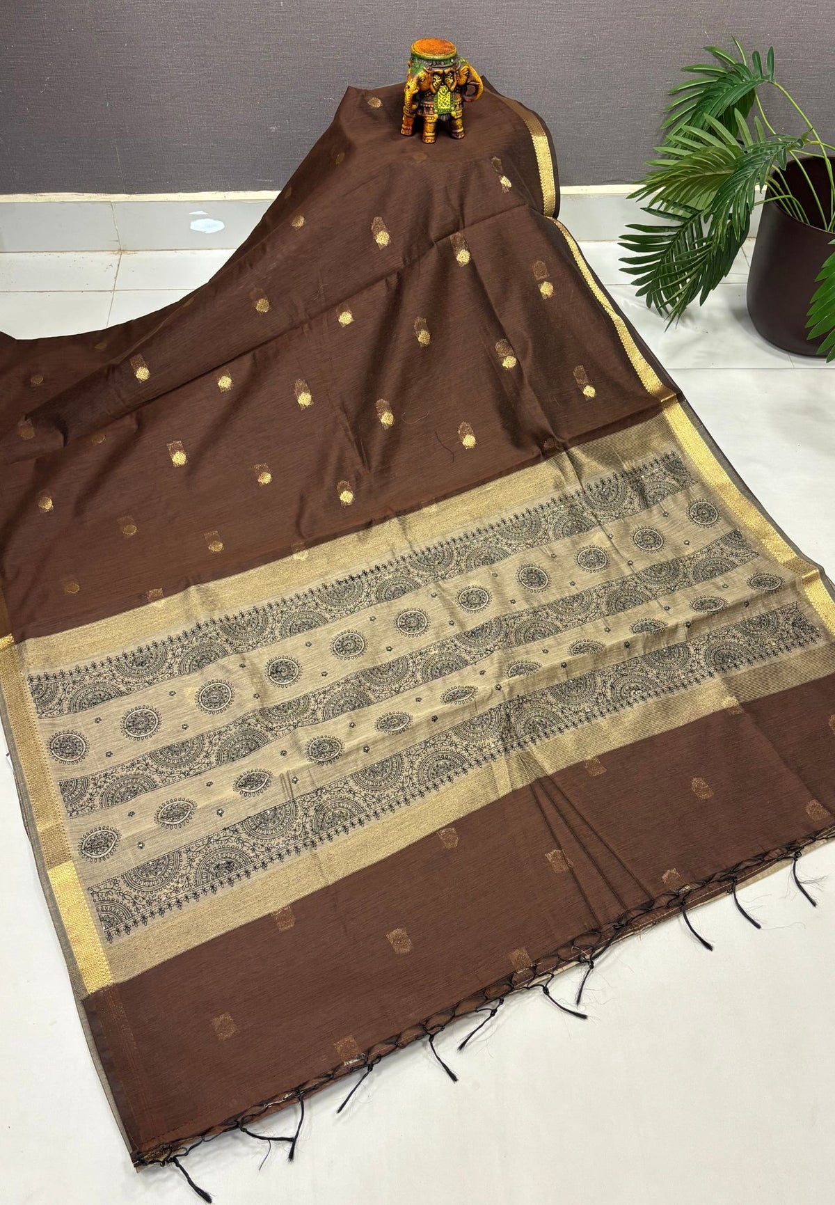 Handloom Cotton Saree-Brown in Mini Chakra Zari Border