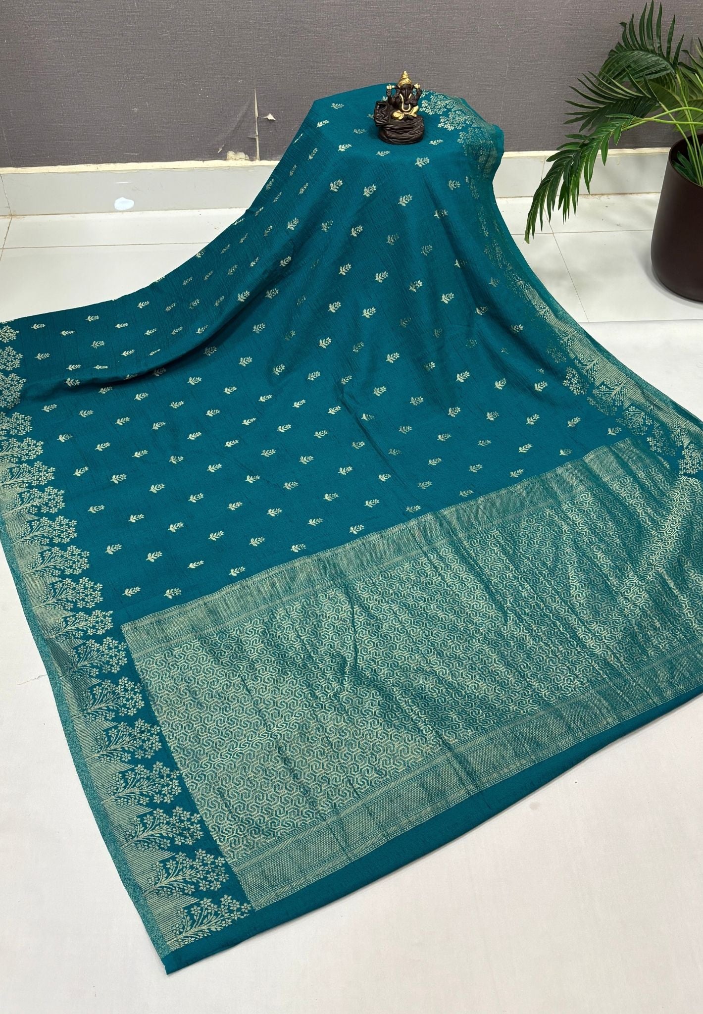 Banarasi Georgette Saree-Ramar Green With Tree Zari Border