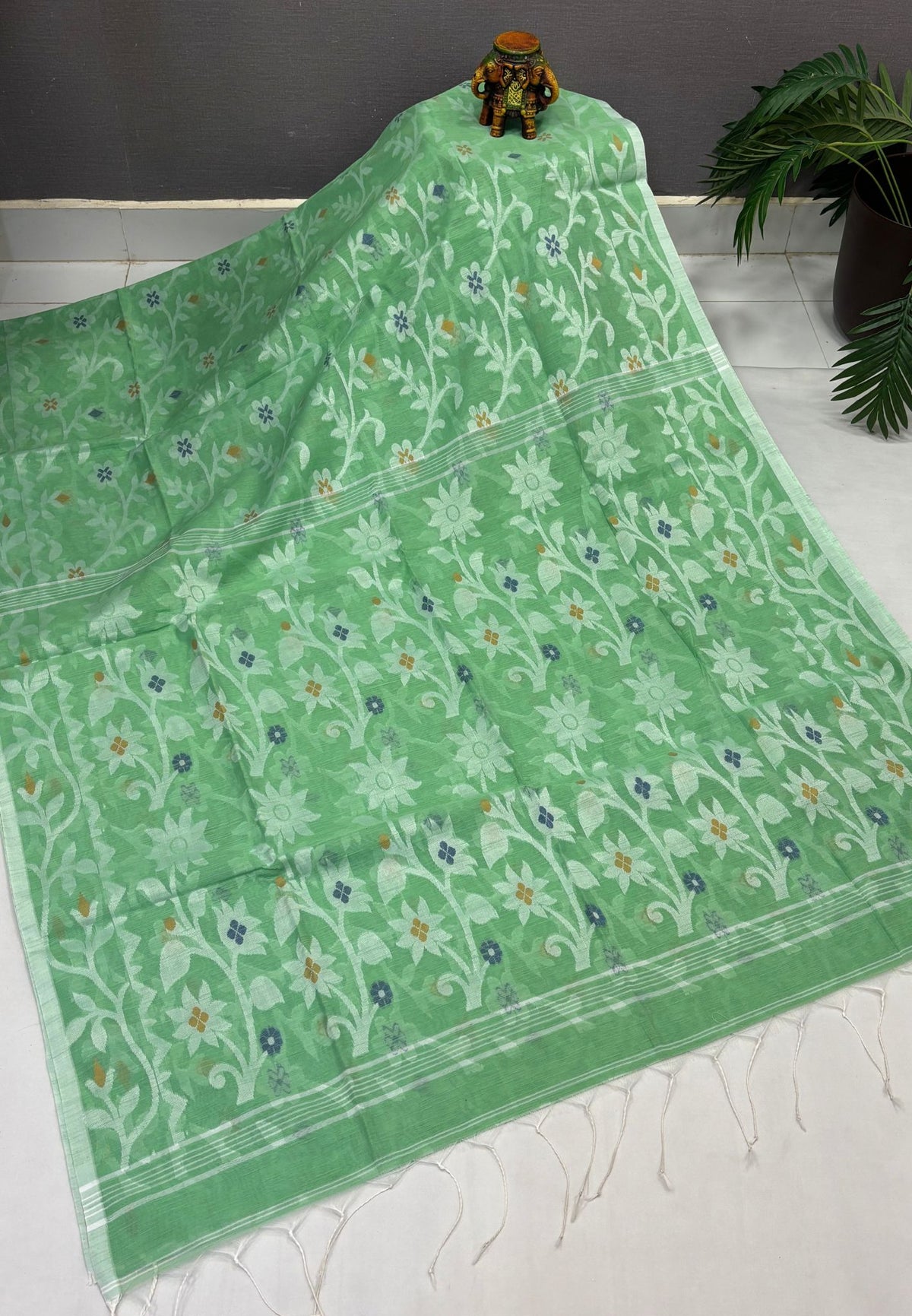 Dhakai Jamdhani Cotton Saree-Teal Green In Floral Vine Zari Border