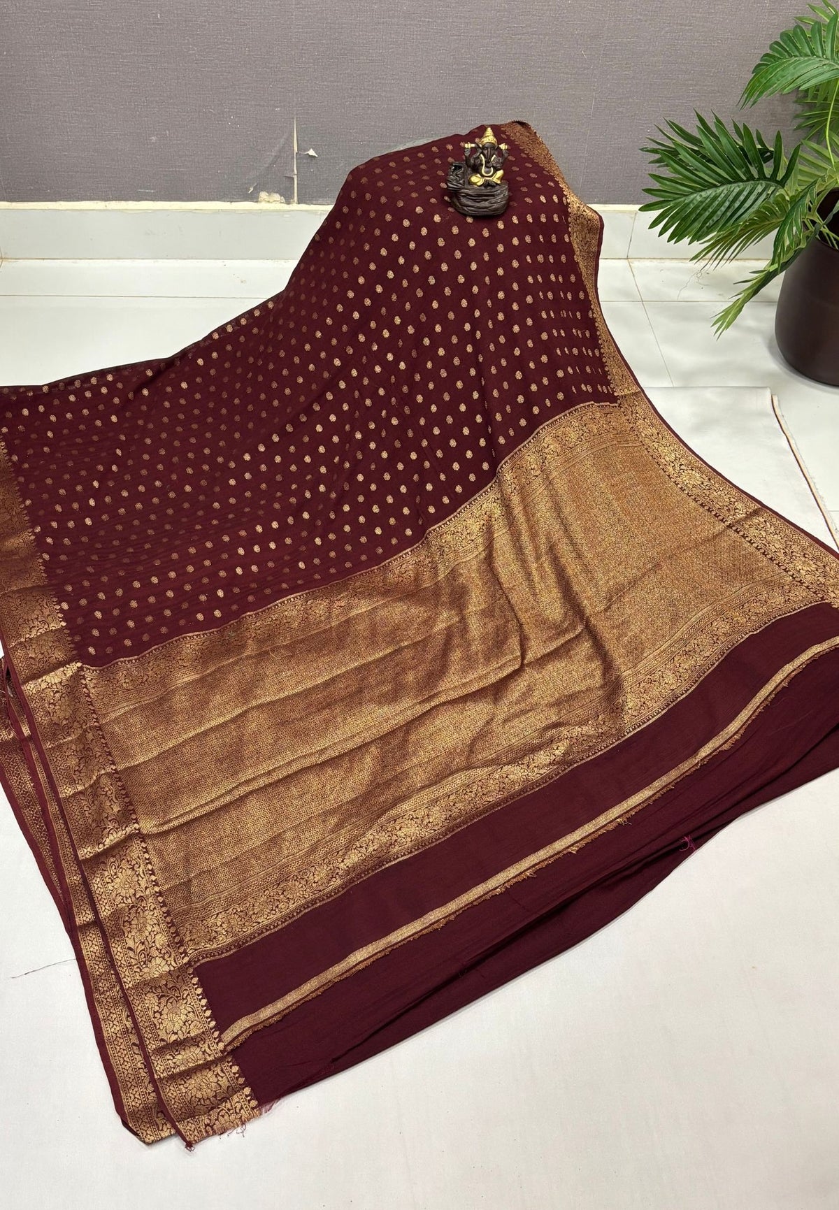 Banarasi Georgette Saree-Brown with Mini Leaf Butta and Zari Border