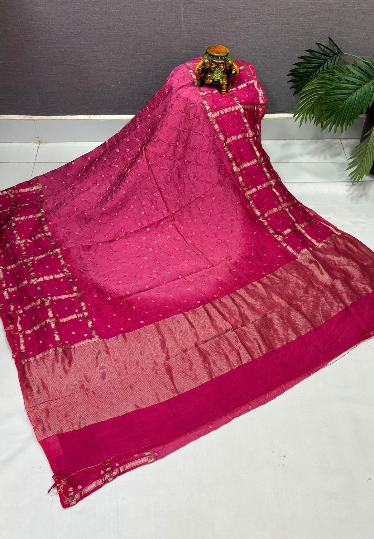 Banarasi Bandeji Saree-Rani Pink in Checked Zari Border