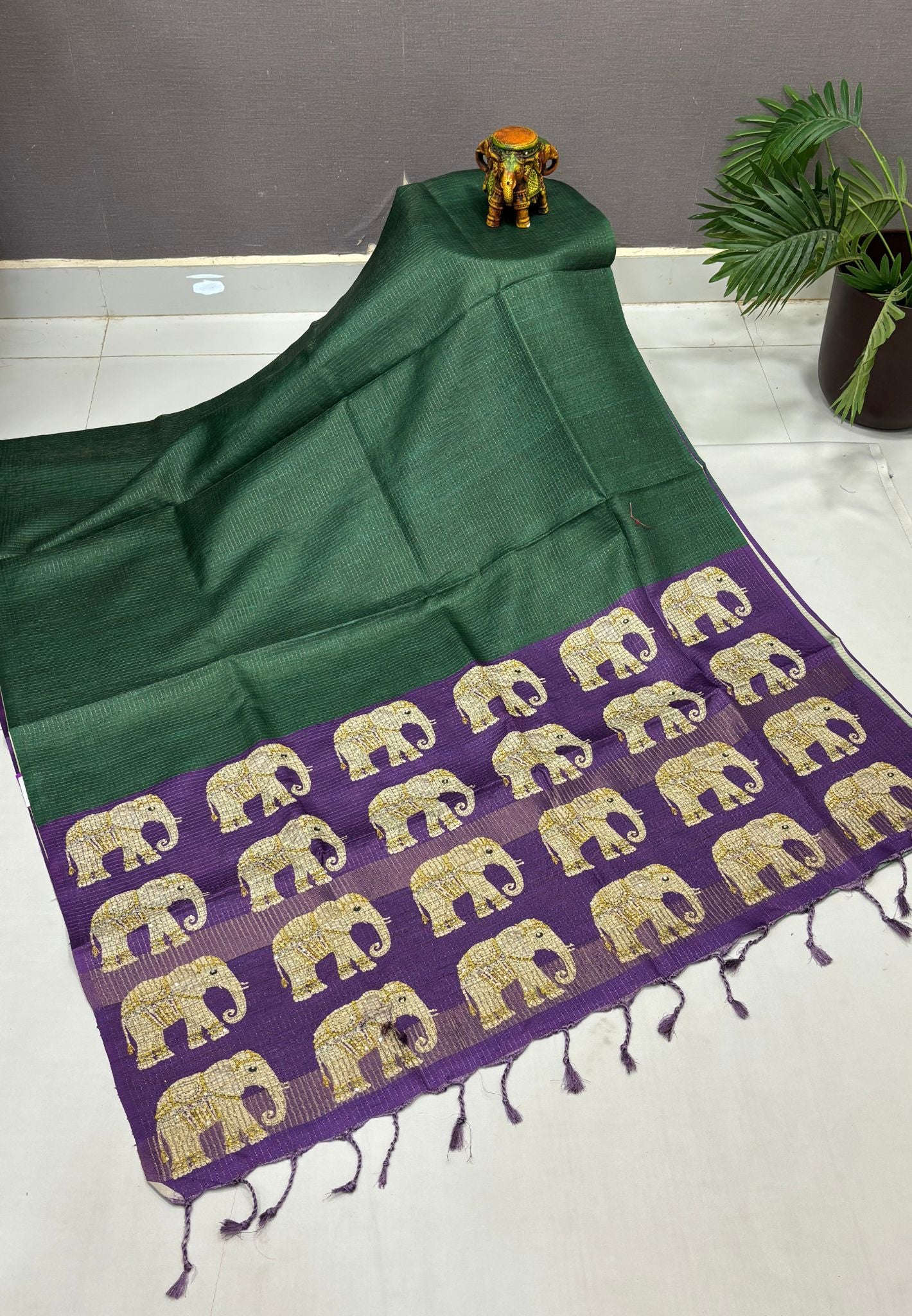 Tussar Saree-Green In Elephant Motif Border