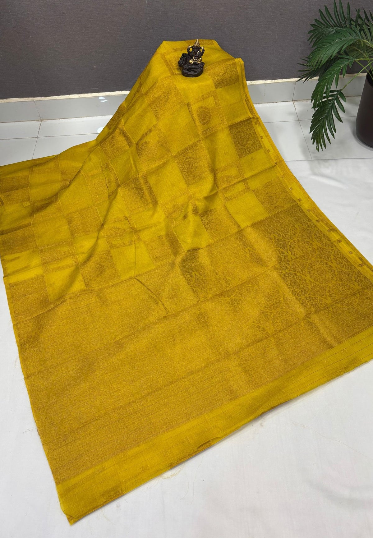 Soft Jute Tussar Saree-Mustard In Square Check Zari Border
