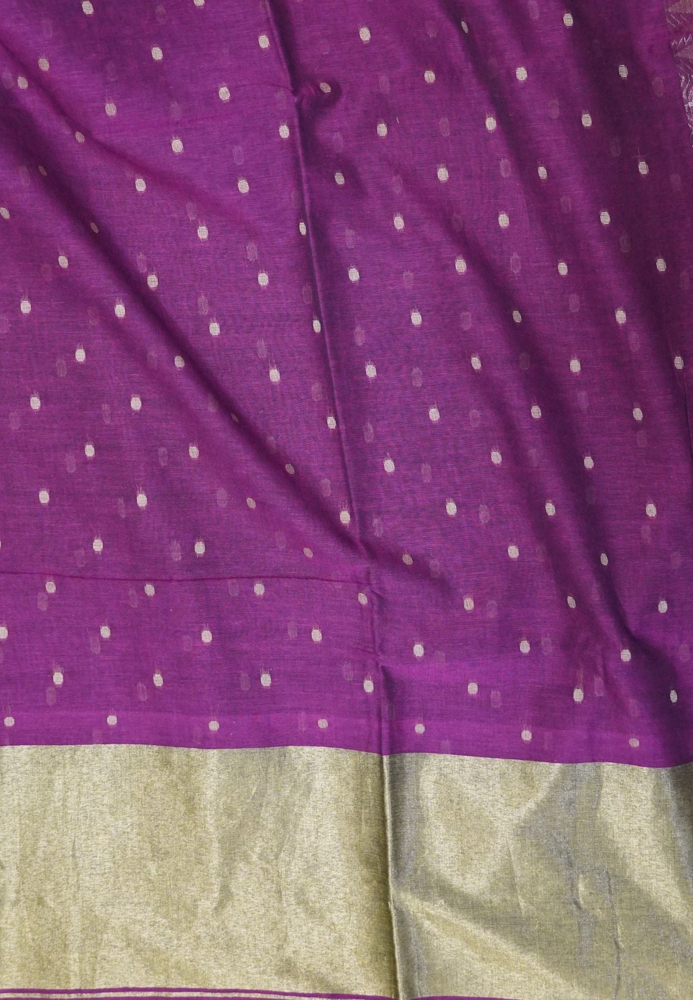 Handloom Cotton Saree-Magenta With Delicate Woven Buttas