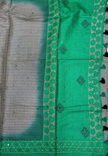 Pure Tussar Saree-Green In Zigzag Chevron With Contrast Border
