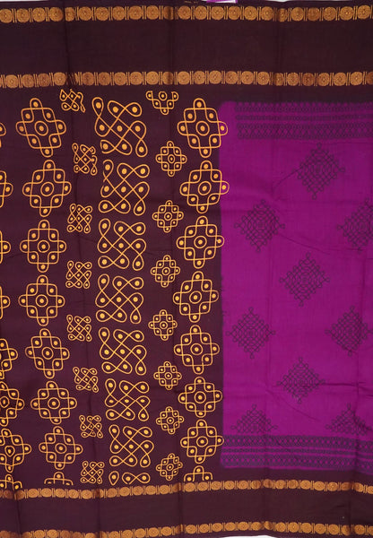 Sungudi Cotton Saree-Magenta with Contrast Retapet Border in Kolam Pattern