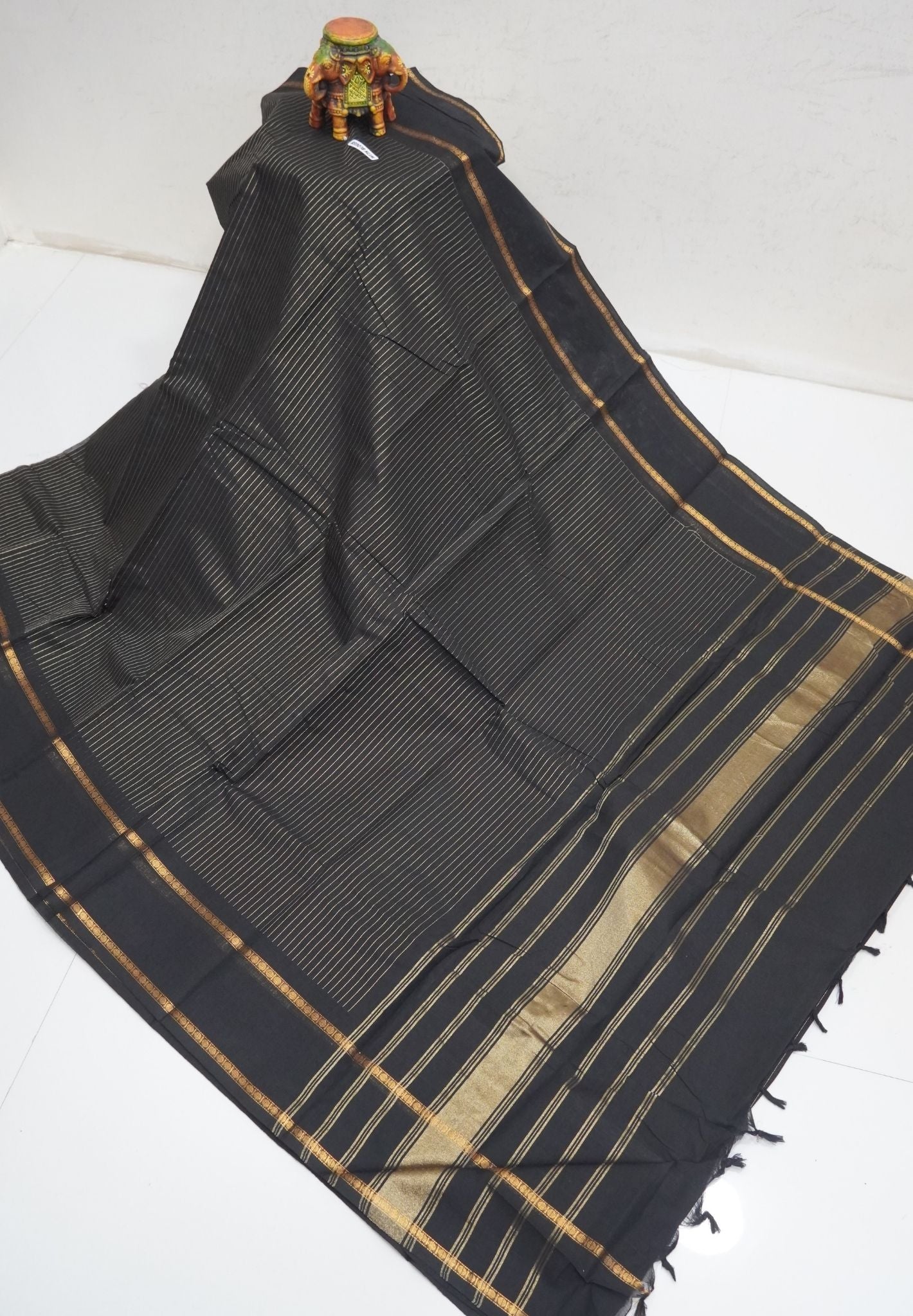 Chettinadu Cotton Saree-Black in Zari Lines with Retapet Border