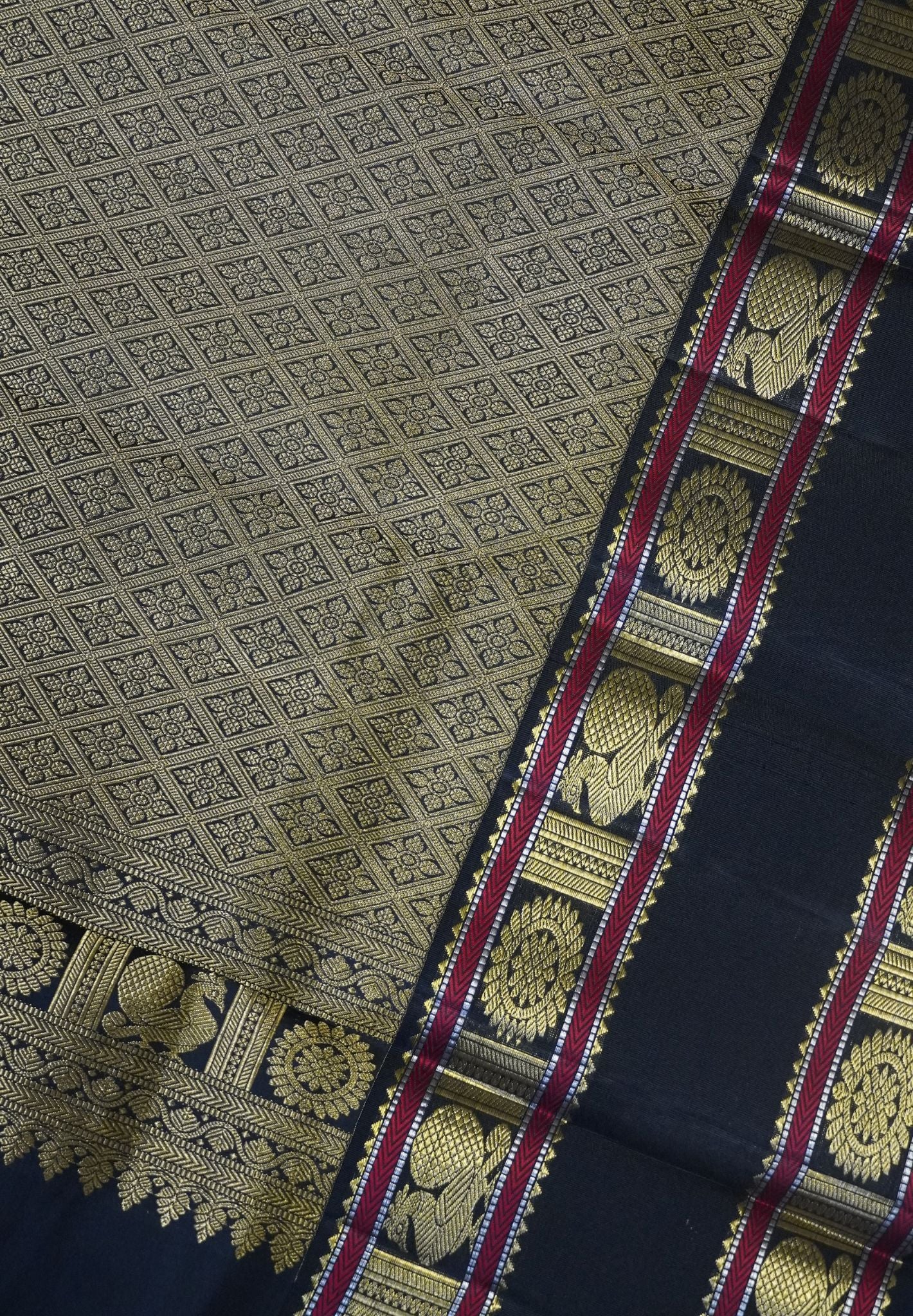 Pure Kanchipuram Silk Saree - Sandle-Black with Retapet Border