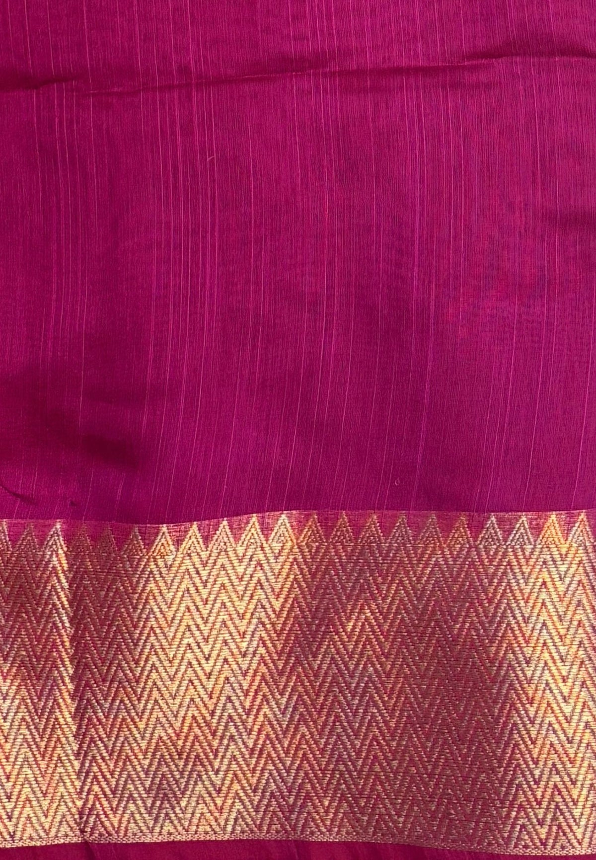 Handloom Cotton Saree-Magenta In Zigzag Zari Border