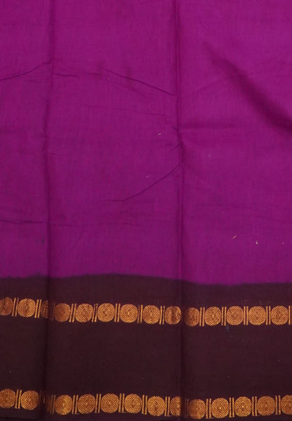 Sungudi Cotton Saree-Magenta with Contrast Retapet Border in Kolam Pattern