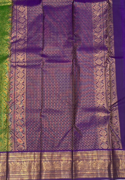 Pure Kanchipuram Silk Saree-Green with Contrast Border