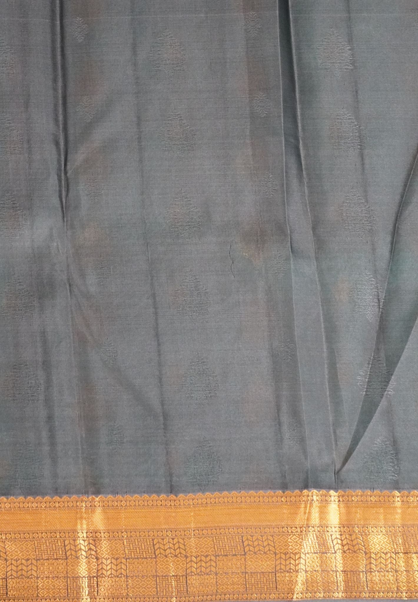 Pure Kanchipuram Silk Saree-Ramar Green with Zari Motif