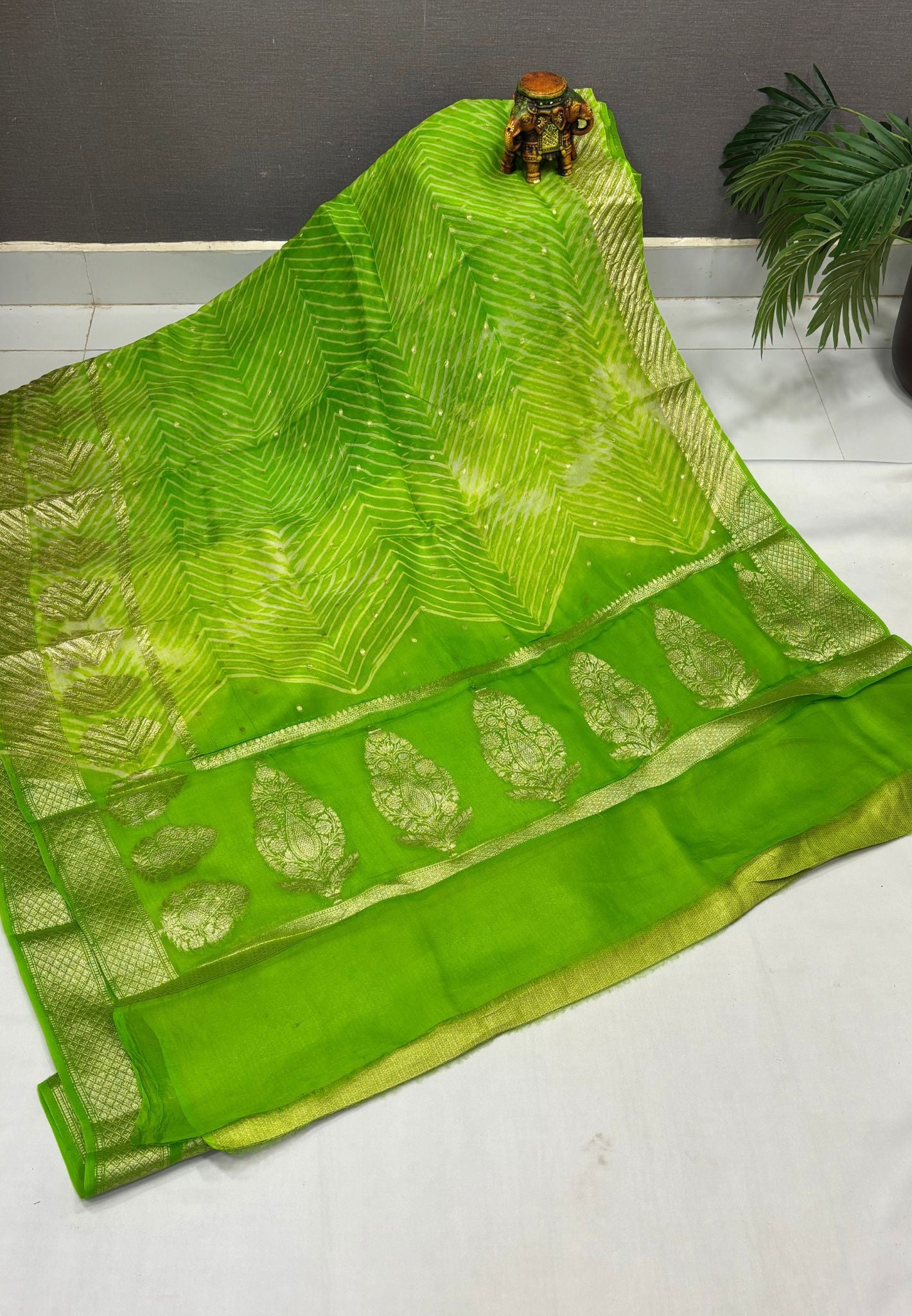 Pure Organza Tussar Saree-Light Green In Paisley Leaf Zari Border With Partly Pallu