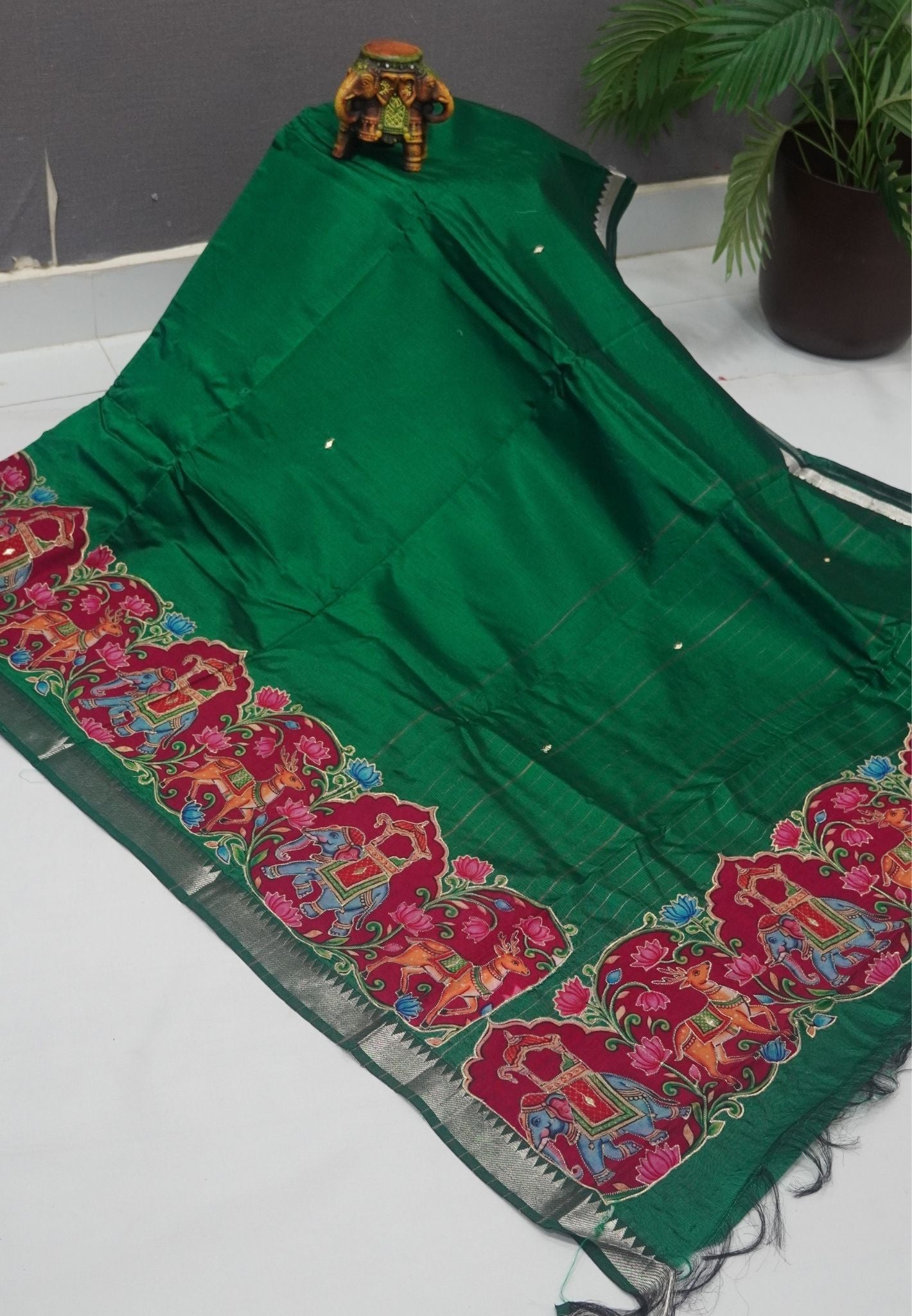 Pure Mangalgiri Silk Saree-Grass Green in Tanjore Print with Aplique Work