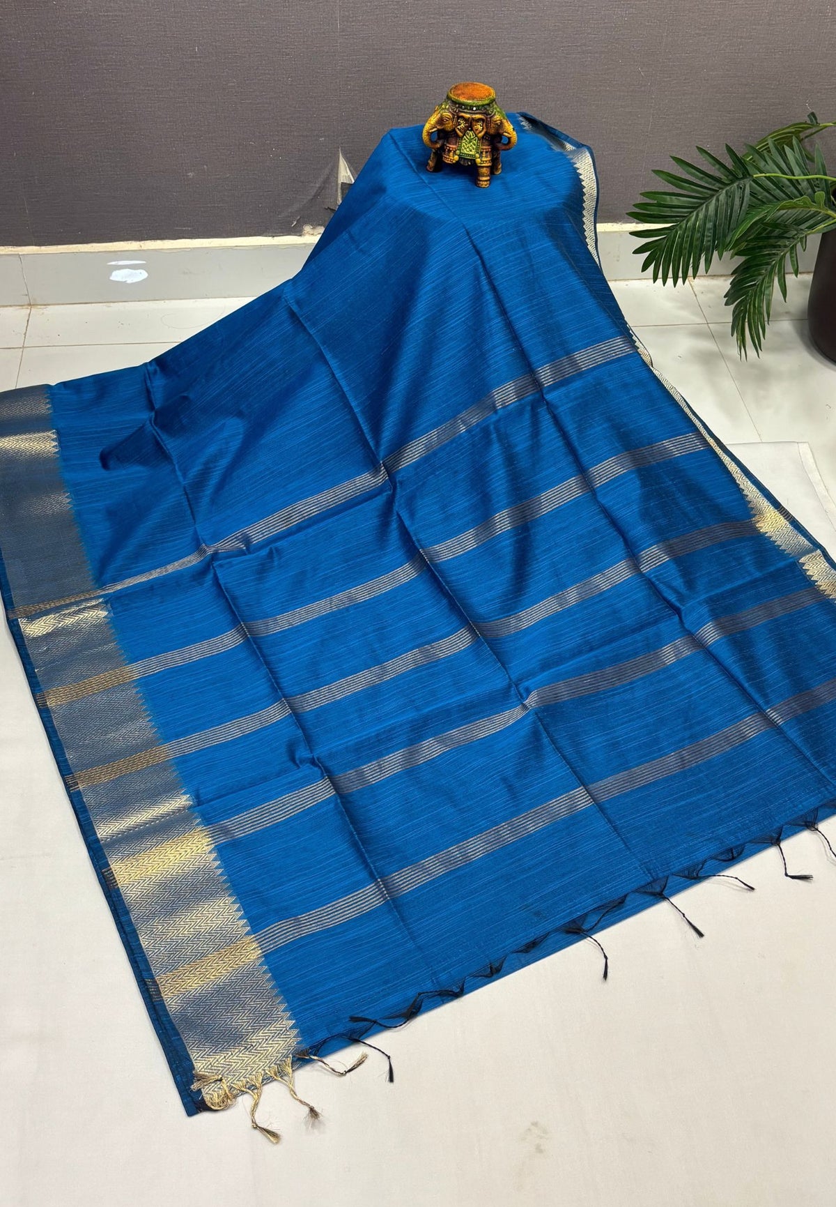 Handloom Cotton Saree-Sulphate Blue In Zigzag Zari Border