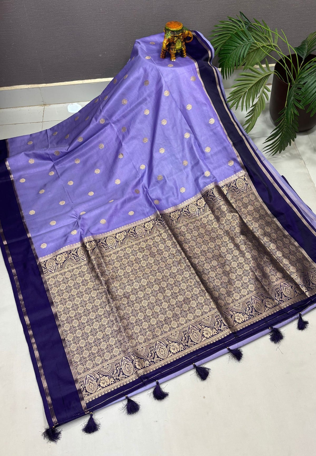 Gaji Silk Saree-Lavender in Butta Retpet Zari Border