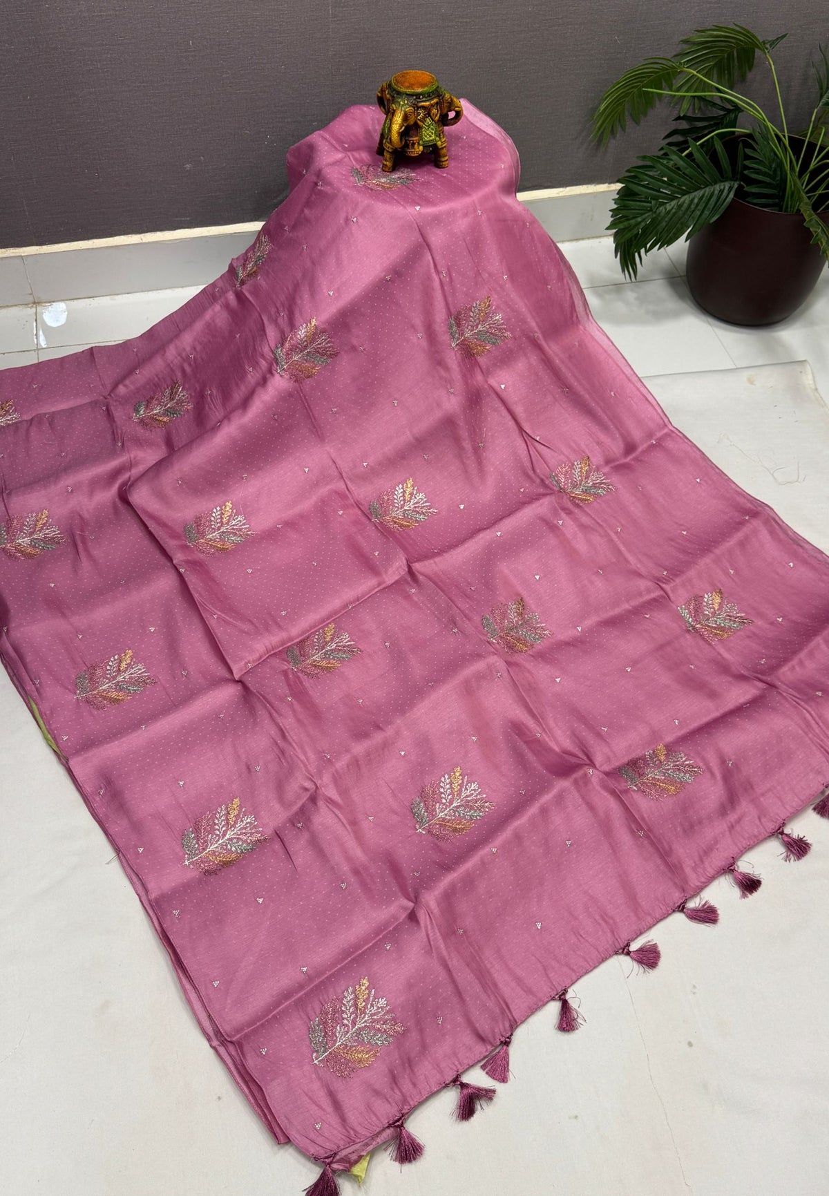 Blueberry Silk Saree-Purple in Leaf Butta Embroidery Border