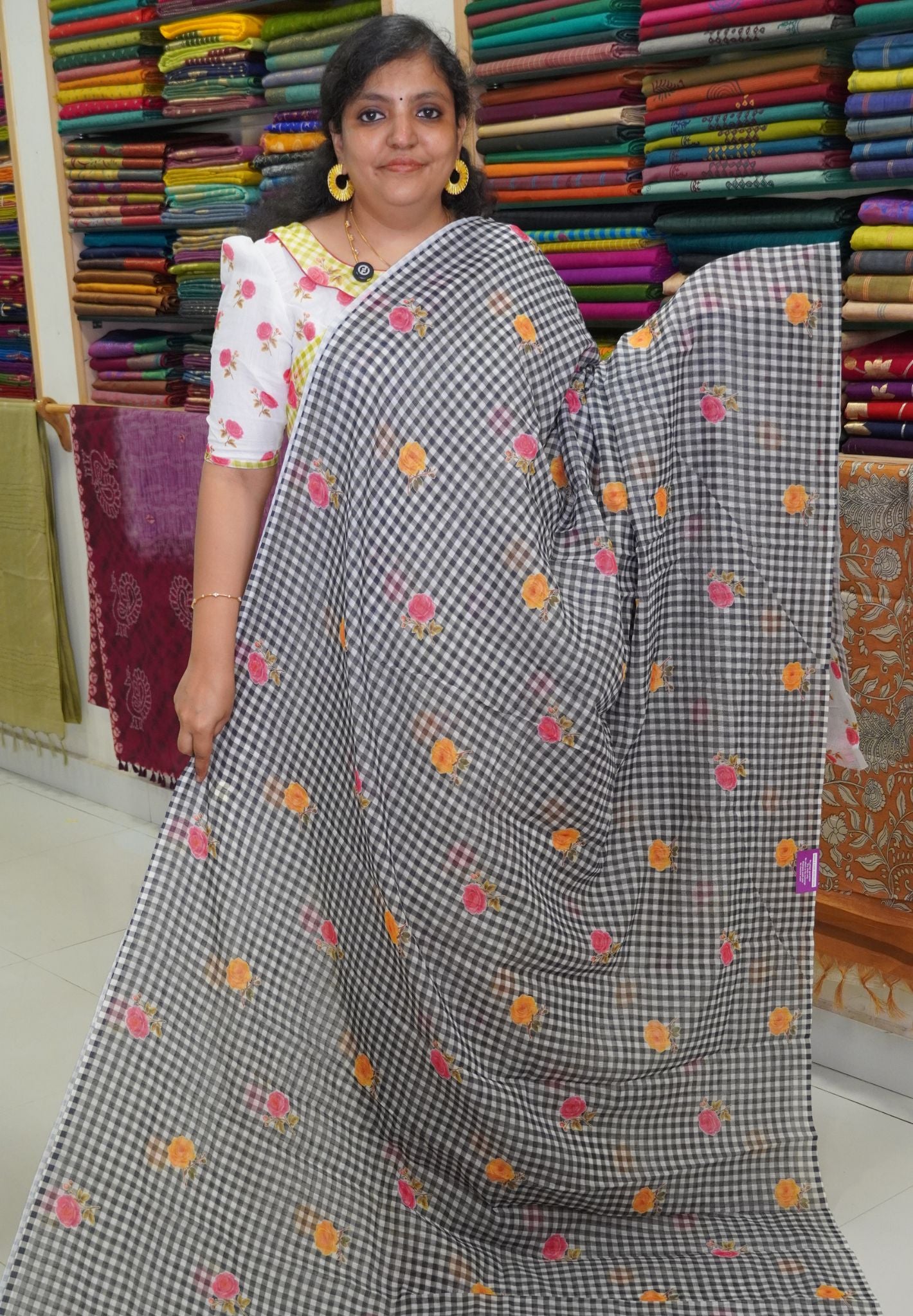 Linen Saree - Checks Black