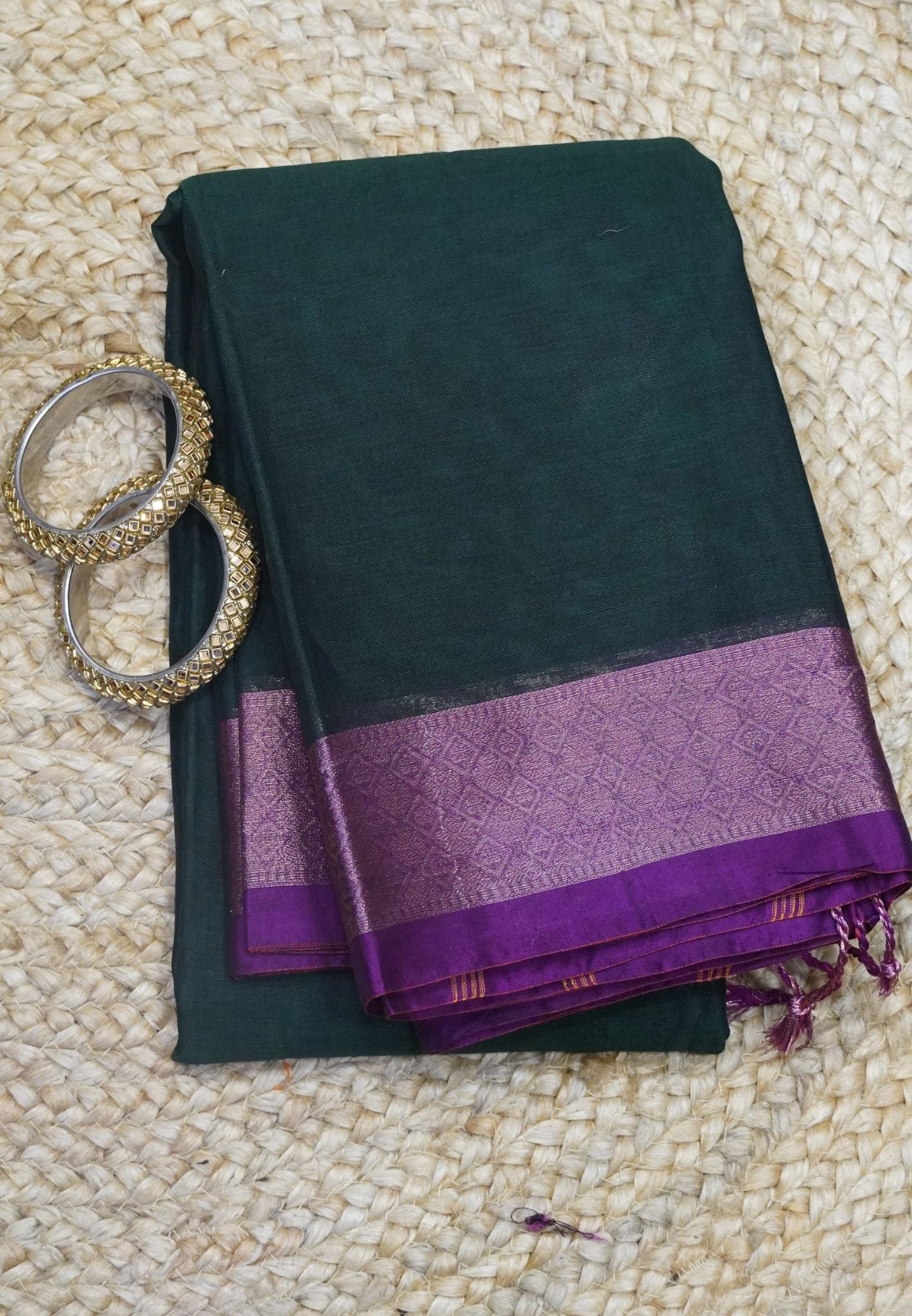 Dakka Cotton Saree - Bottle Green