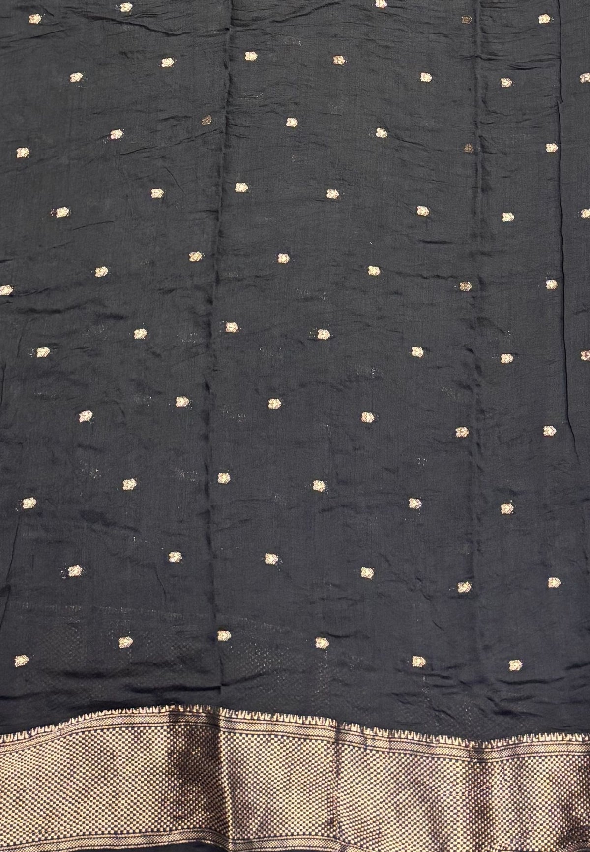 Banarasi Bandeji Saree-Grey in Horizontal Stripe Zari Border
