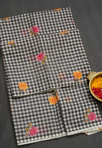 Linen Saree - Checks Black