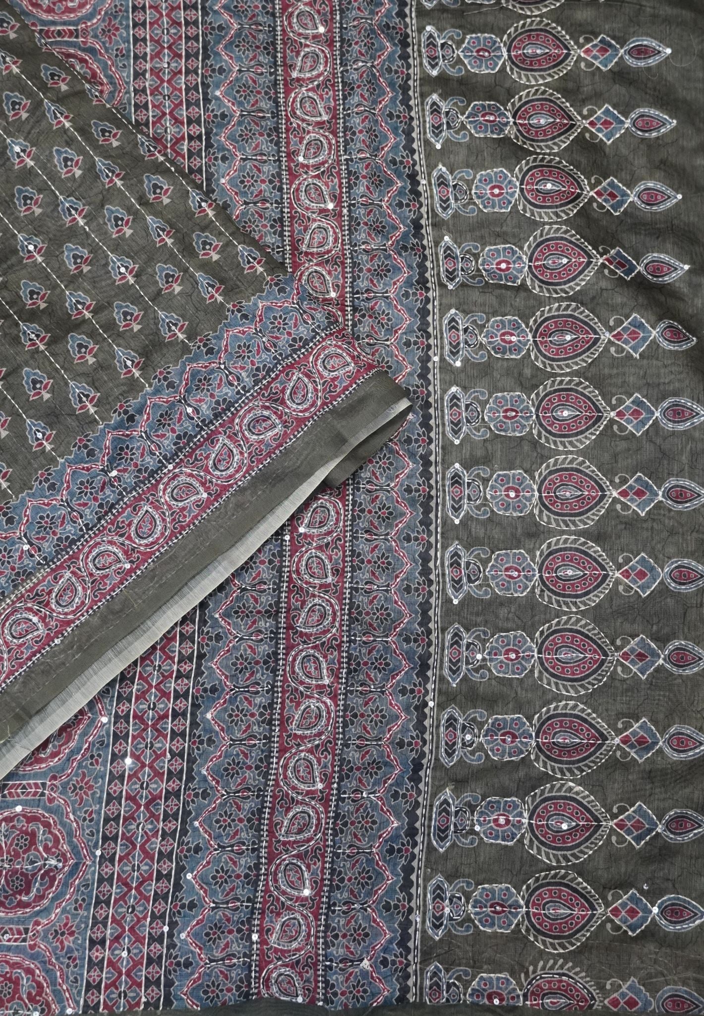 Semi Chanderi Saree- Green with Kantha Work