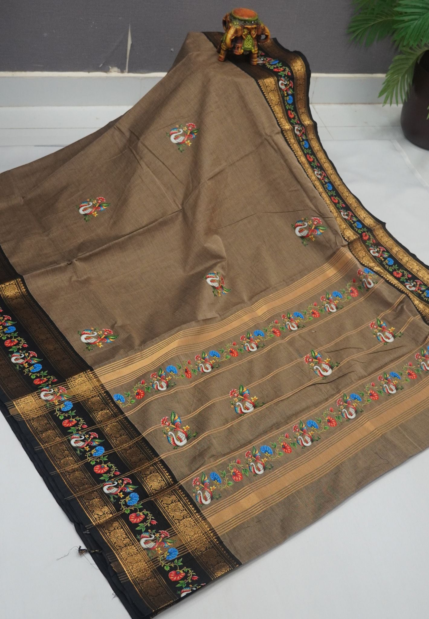 Chettinad Cotton Saree- Beige with Annam Tanjore Print