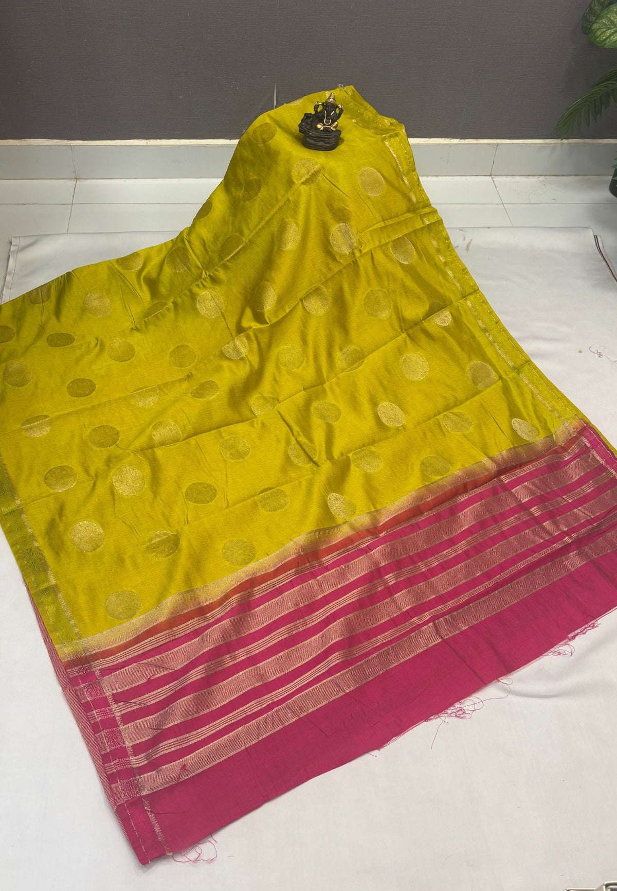 Soft Tussar saree-Lime Yellow With Round Motif