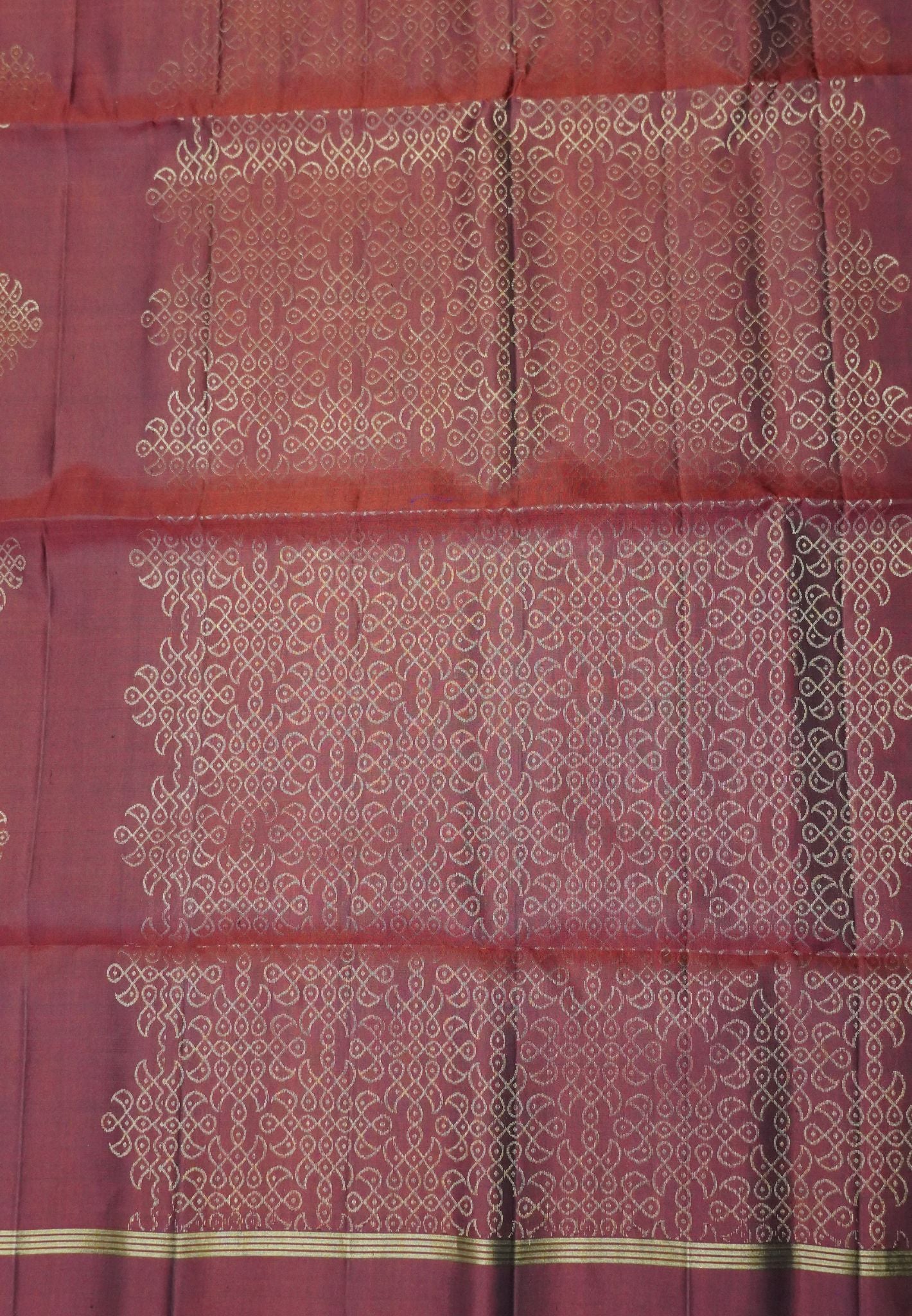 Soft Silk Saree with Kolam Weave - Maroon