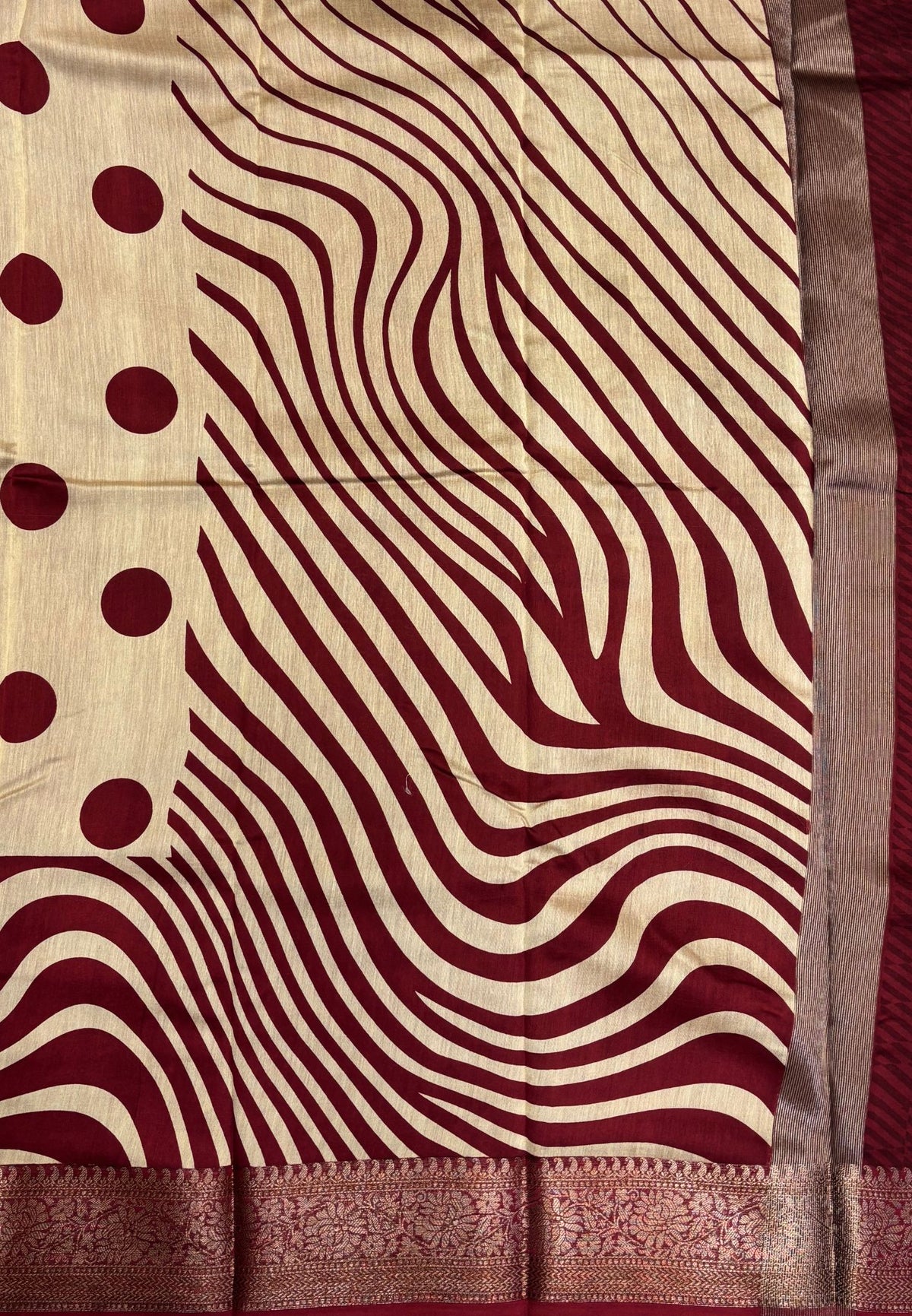 Pure Chanderi Saree-Red in Circle Pattern Border