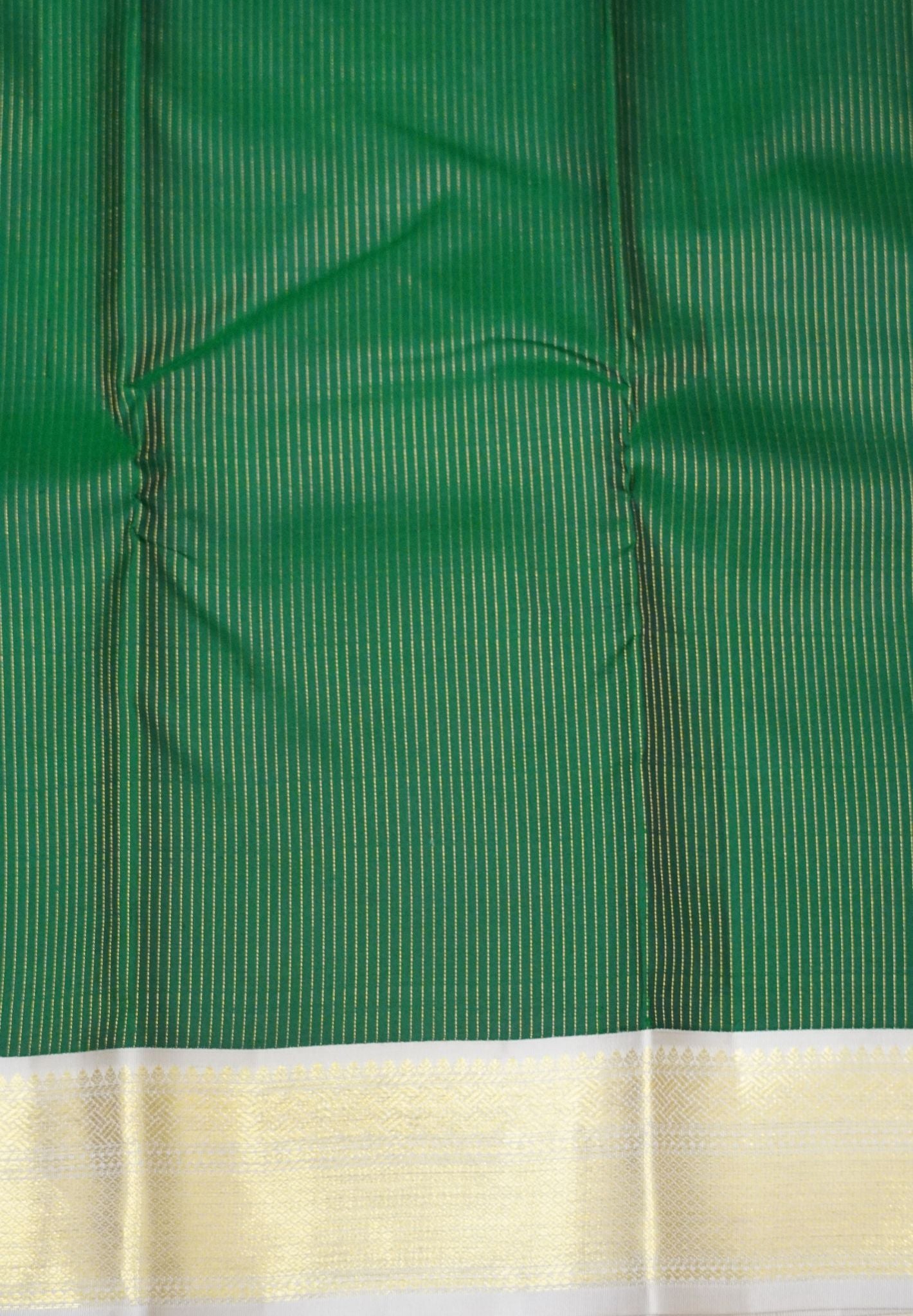 Pure Kanchipuram Korvai Silk Saree-Bottle Green-Beige Zari lines