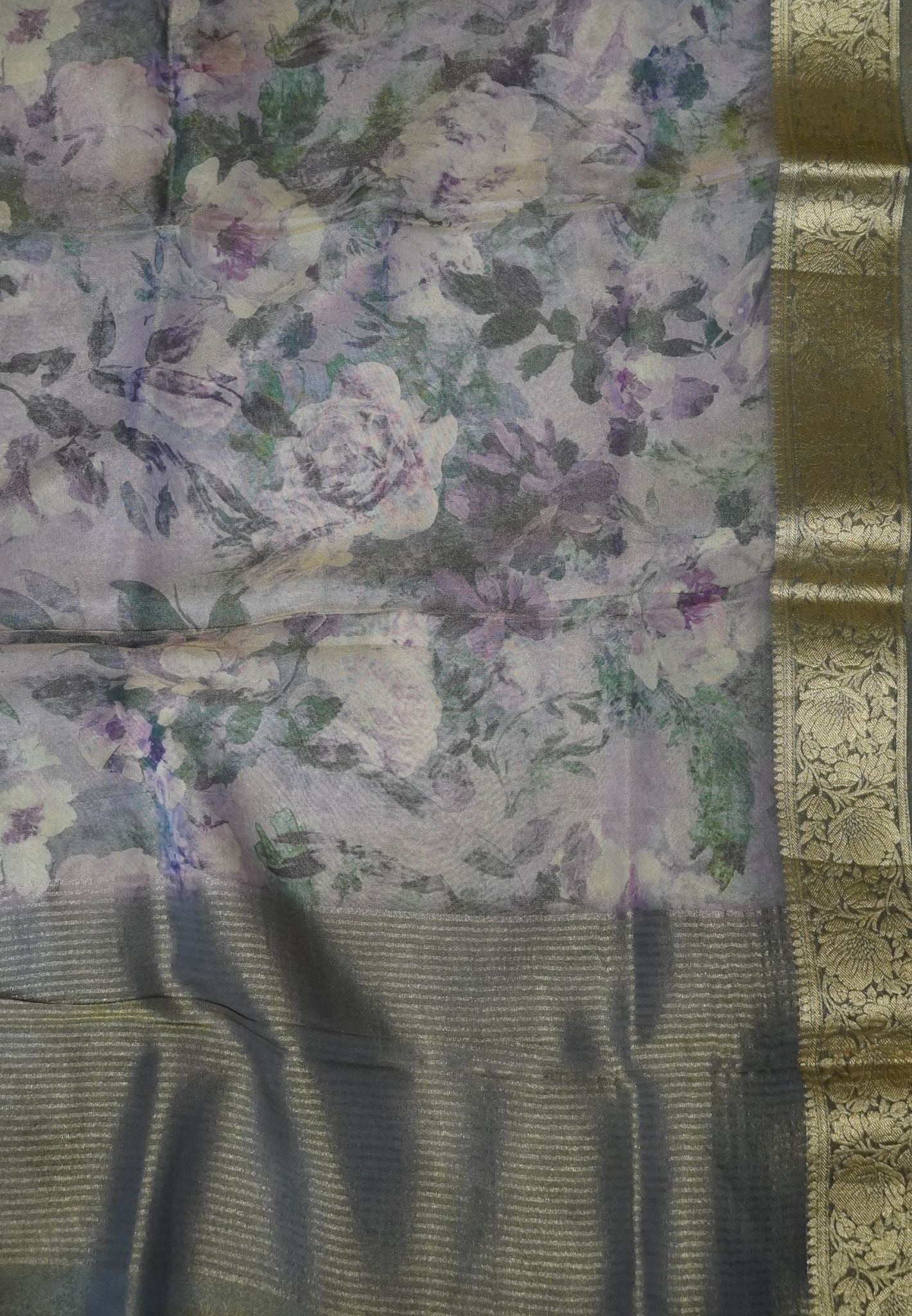 Viscose Saree-Lavender in Floral Vairoosi pattern