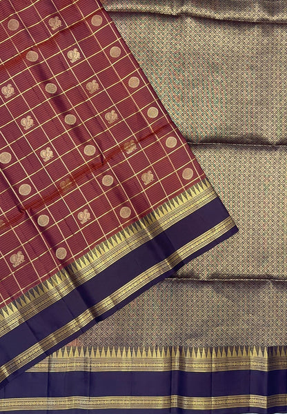 Pure Kanchipuram Silk Saree-Honey with Golden Checkered Pattern in Mayil Chakram Motifs